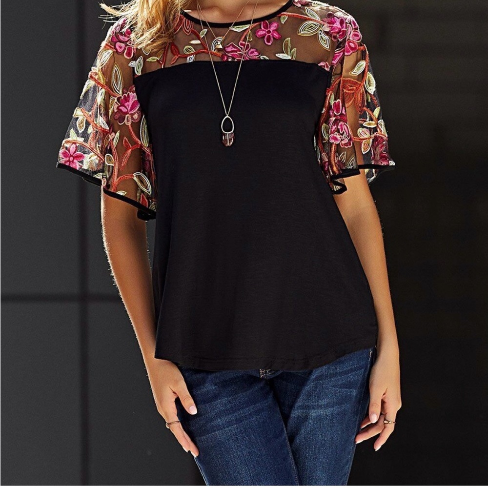 Suzanne Betro Black & Fuchsia Floral Lace Sleeve
Dolman Top